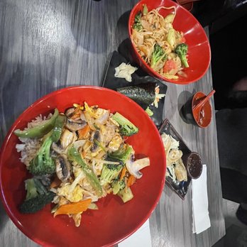 Sakura Bowl - Ramen, hand roll, dumplings. - Japanese Near Me - Highland, Indiana Sakura Bowl - Ramen, hand roll, dumplings. - Japanese Near Me - Highland, Indiana