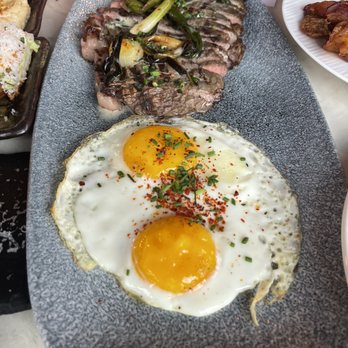 La Vie - NY Strip Steak & Eggs - Cocktail Bars Near Me - Washington, DC, District of Columbia