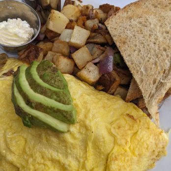 Boathouse at Hendry's Beach - Santa Barbara omelette.  Loved the potatoes. - Seafood Near Me - Santa Barbara, California