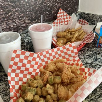 Highway Fried Chicken & Seafood - American Near Me - Jefferson, Louisiana