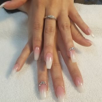 Queen's Nails & Spa - Nail Salons Near Me - Chino, California