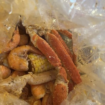 Red Crab - Palisades - Juicy sauce crab legs and Shrimp - Seafood Near Me - West Nyack, New York