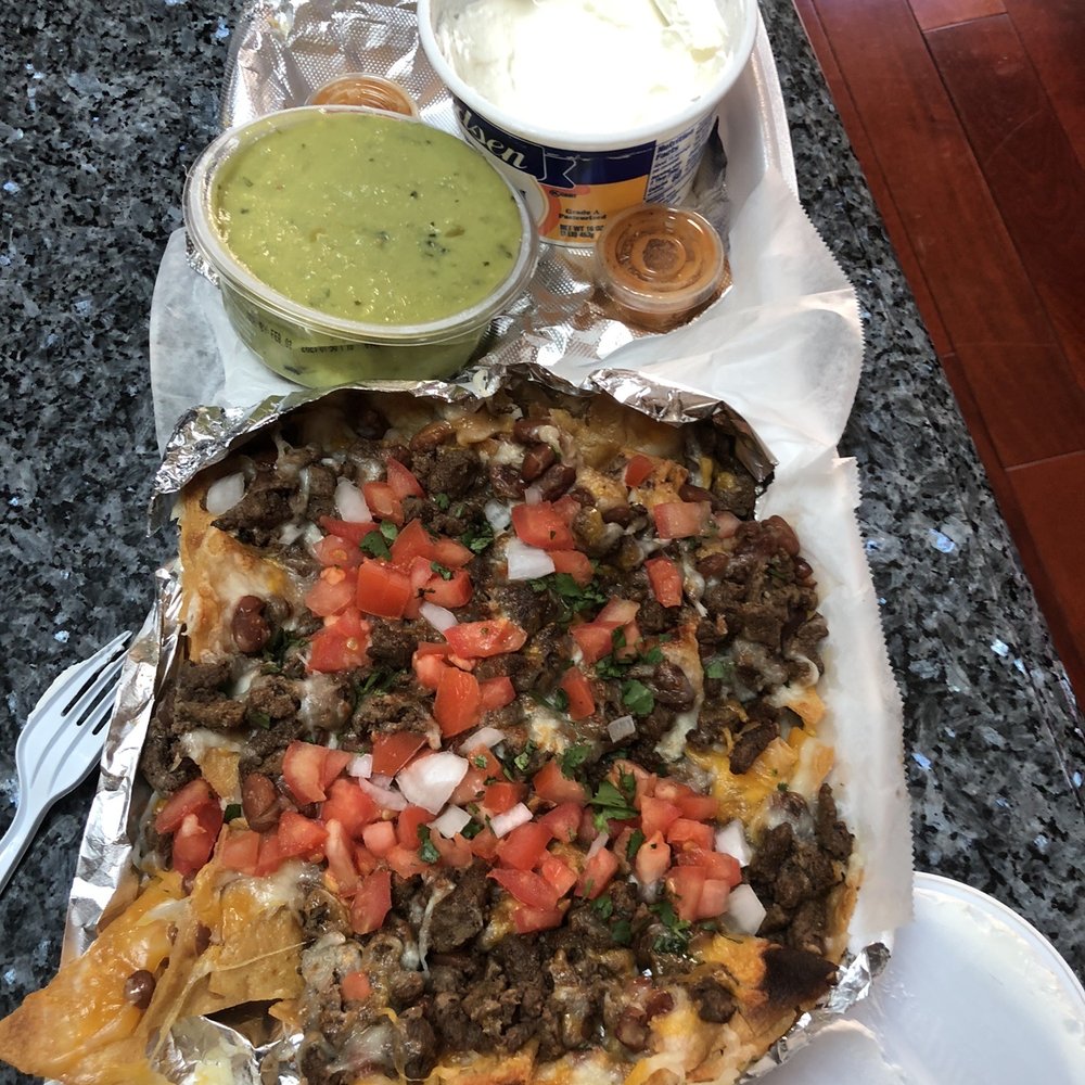 Steak Nachos - 3 layers of deliciousness Steak Nachos - 3 layers of deliciousness