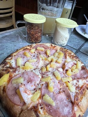 Fiddler's Inn Pub & Pizza by null
