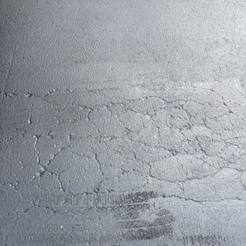 Brandywine Sealcoat - Driveway leaving prints - Masonry/Concrete Near Me - Wilmington, Delaware