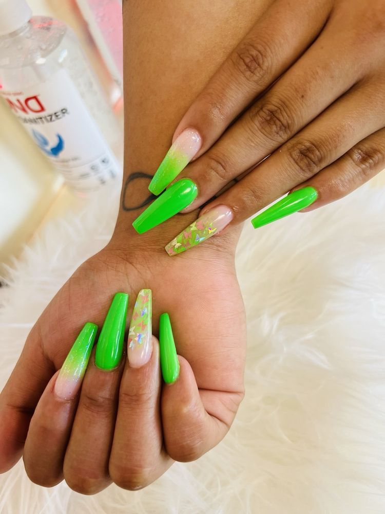 QUEEN NAILS Updated September 2024 951 Wayne Ave, Chambersburg