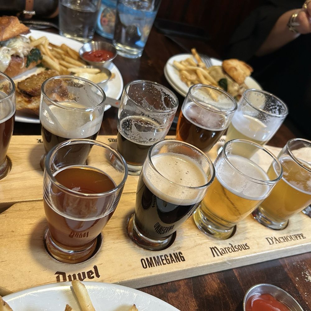 Race Street Cafe - Beer flight - Bars Near Me - Philadelphia, Pennsylvania Race Street Cafe - Beer flight - Bars Near Me - Philadelphia, Pennsylvania