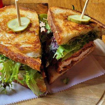 The Eagle Louisville - Fried chicken BLT - Southern Near Me - Louisville, Kentucky The Eagle Louisville - Fried chicken BLT - Southern Near Me - Louisville, Kentucky