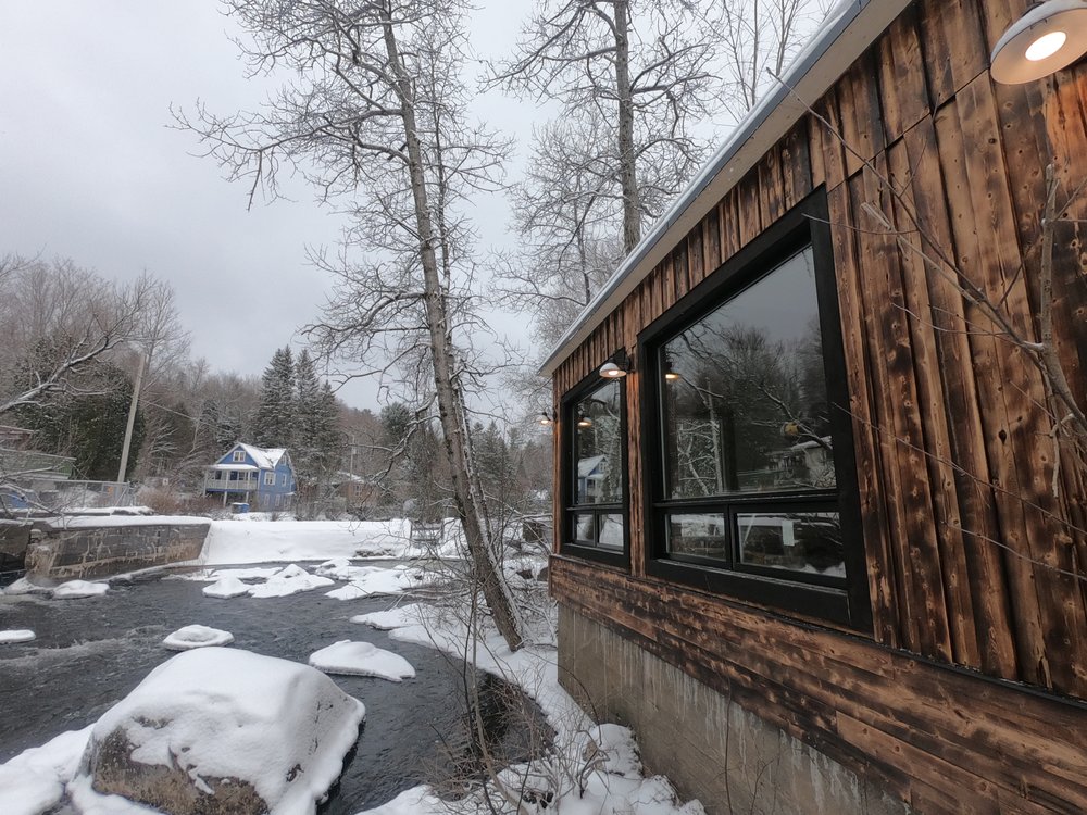 LE SHED STUDIO Updated October 2024 43 Chemin du Lac Écho, MorinHeights, Quebec Yoga