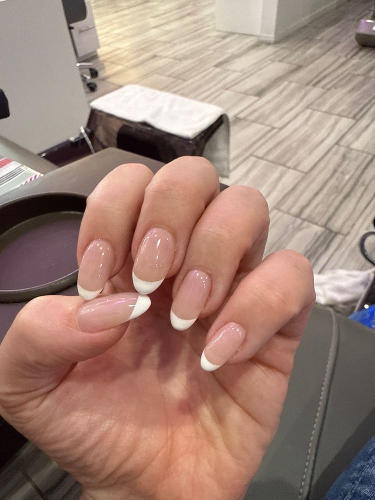 Olivia Nails And Spa Logo