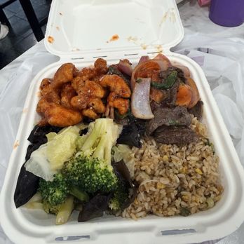 Tataypa Peruvian Kitchen - 2 item plate - Peruvian Near Me - Arcadia, California Tataypa Peruvian Kitchen - 2 item plate - Peruvian Near Me - Arcadia, California