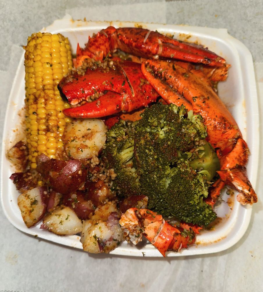 Clock bar & Erie Ave