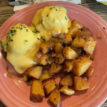 The Velo Rouge Cafe - Eggs Benedict with salmon - Breakfast & Brunch Near Me - San Francisco, California The Velo Rouge Cafe - Eggs Benedict with salmon - Breakfast & Brunch Near Me - San Francisco, California