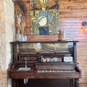 Summer Moon Coffee - Water and sugar station - Coffee & Tea Near Me - San Antonio, Texas Summer Moon Coffee - Water and sugar station - Coffee & Tea Near Me - San Antonio, Texas