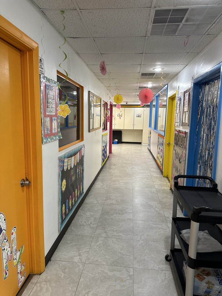 Oakland Academy - childcare center in Sunrise, FL