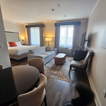 The Abernathy - Another view of the room - Hotels Near Me - Clemson, South Carolina The Abernathy - Another view of the room - Hotels Near Me - Clemson, South Carolina