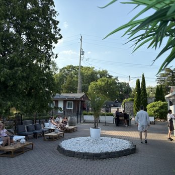 Fishbone By The Lake - Entrance sitting area - Portuguese Near Me - Stouffville, Ontario Fishbone By The Lake - Entrance sitting area - Portuguese Near Me - Stouffville, Ontario