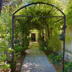 La Courtille - Entrance to garden
