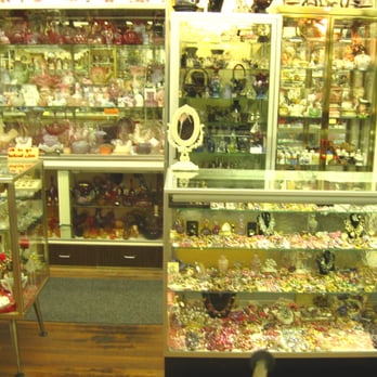 Antique Haven - Fenton Glassware at Antique Haven - Antiques Near Me - Glendale, Arizona