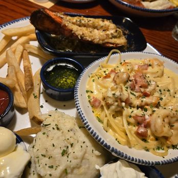 Red Lobster - Seafood Near Me - South Plainfield, New Jersey