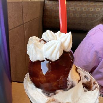Dairy Queen Grill & Chill - Sundae - Ice Cream & Frozen Yogurt Near Me - Murrieta, California