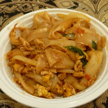 Uni Thai Bistro - Chicken drunken noodles - Thai Near Me - Brooklyn, New York Uni Thai Bistro - Chicken drunken noodles - Thai Near Me - Brooklyn, New York