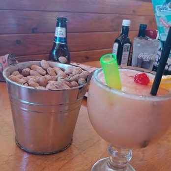 Texas Roadhouse - Cooling off from the Louisville heat - Barbeque Near Me - Louisville, Kentucky