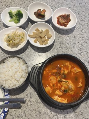 Asian Kitchen Korean Cuisine by null