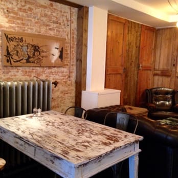Café Scrapyard - Cocktail Bars Near Me - Amsterdam, New Hampshire