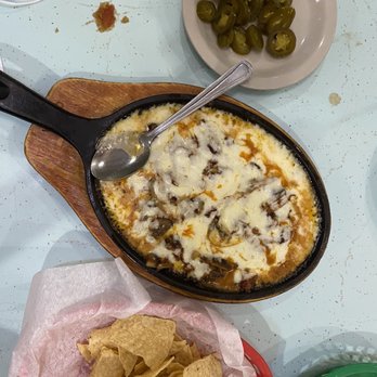 El Borrego De Oro - Queso flamido with the jalapeños on the side! - Mexican Near Me - Austin, Texas