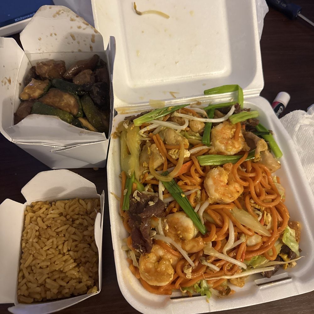 Combination chow mein. Potato beef, fried rice. Combination chow mein. Potato beef, fried rice.