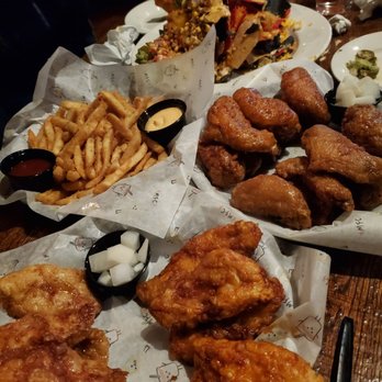 Mad for Chicken Bayside - Spicy Garlic Wings, Parmesan Fries, Boneless Chicken, Trash Can Nachos - Korean Near Me - Bayside, New York Mad for Chicken Bayside - Spicy Garlic Wings, Parmesan Fries, Boneless Chicken, Trash Can Nachos - Korean Near Me - Bayside, New York