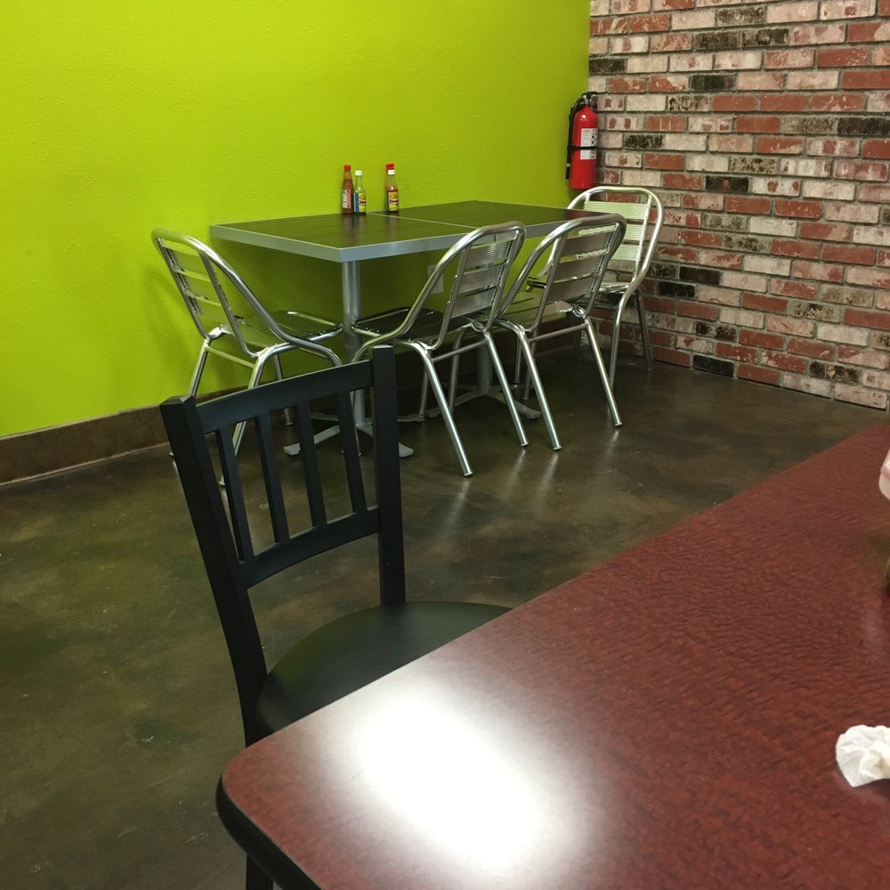 Juice Bar El Antojito - Nice seating area - Juice Bars & Smoothies Near Me - Compton, California Juice Bar El Antojito - Nice seating area - Juice Bars & Smoothies Near Me - Compton, California