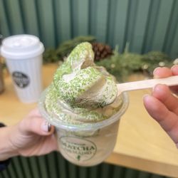 Matcha Cafe Maiko - Hojicha Soft Serve