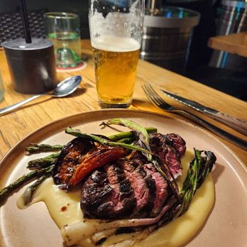 Tar & Roses - New American Near Me - Santa Monica, California