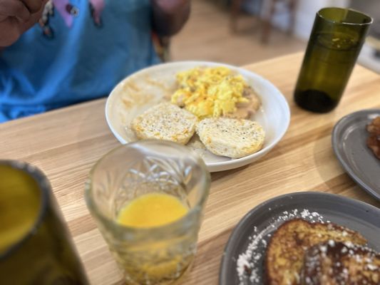 The Charles Restaurant & Bar by null