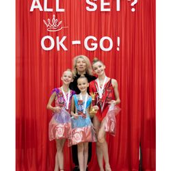 Queen Rhythmic Gymnastics - Head Coach- Olena Dudnikova with Alina Nekrasova, Valeria Oteana and Deanna Vovkiv
After Competition awards ceremony