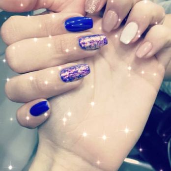 AP Nails - My friend and my nails, the blue by Kevin and pink by Annie - Nail Salons Near Me - Long Beach, California