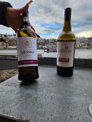 Wine Quay Bar (Porto) by null