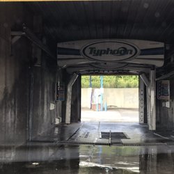 Dr Spotless Car Wash - No Guide Rails?