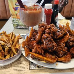 Dallas BBQ - 10 Texas Size Hennessey Wings w/Fries