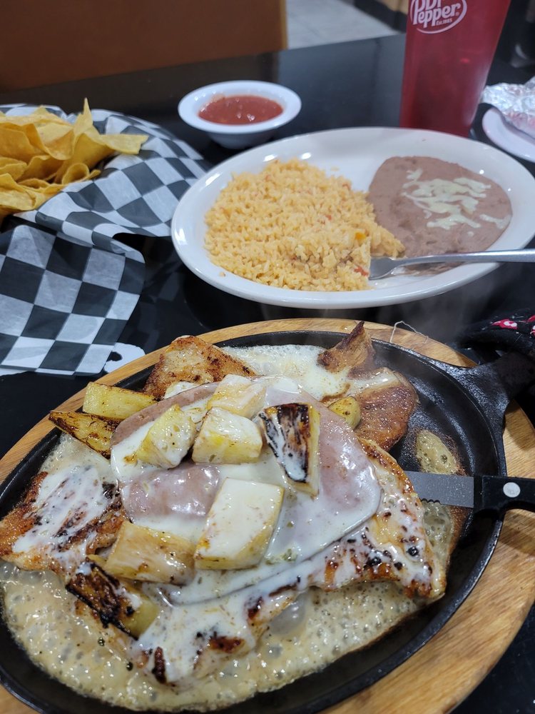 EDDIE’S Updated September 2024 308 S Hayes Ave, Wagoner, Oklahoma