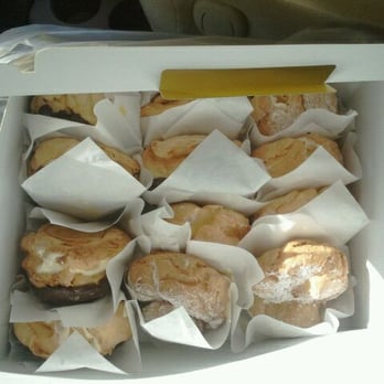 Beard Papa's - A diabetics nightmare - Bakeries Near Me - Gardena, California