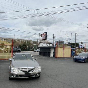 Valley Tires - Huge lot to pull in for service - Tires Near Me - Los Angeles, California Valley Tires - Huge lot to pull in for service - Tires Near Me - Los Angeles, California