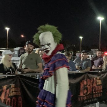 13th Floor Haunted House - Clown outside - Haunted Houses Near Me - Phoenix, Arizona 13th Floor Haunted House - Clown outside - Haunted Houses Near Me - Phoenix, Arizona