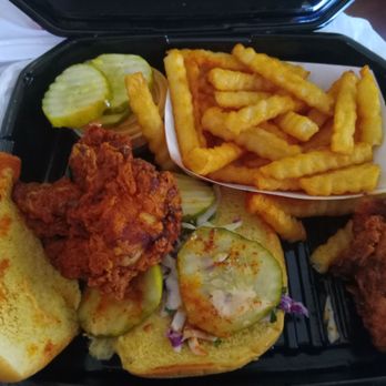 Dave's Hot Chicken - #4 medium - Chicken Shop Near Me - Fontana, California Dave's Hot Chicken - #4 medium - Chicken Shop Near Me - Fontana, California