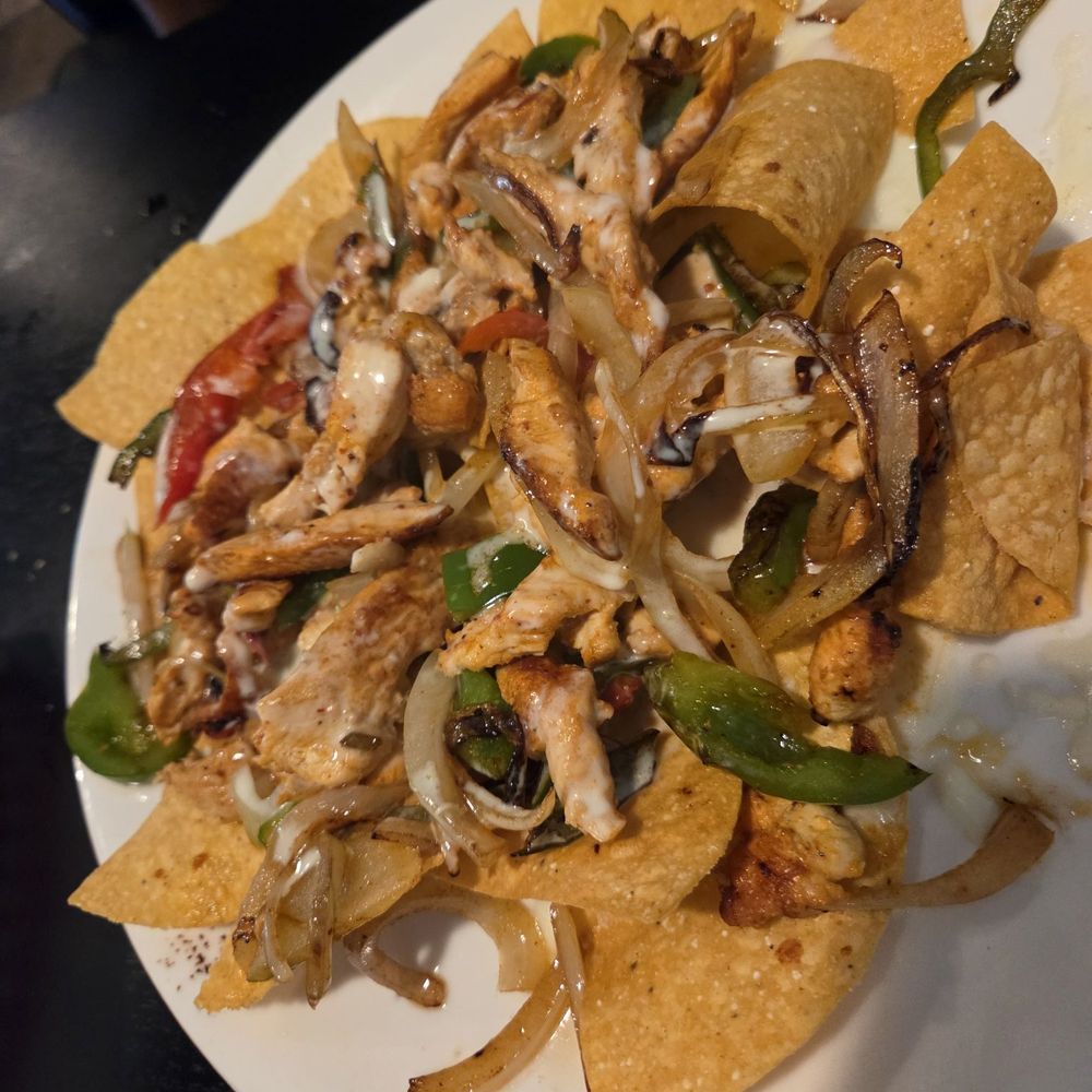 El Maguey - Chicken Nachos Fajita - Mexican Near Me - Moncks Corner, South Carolina