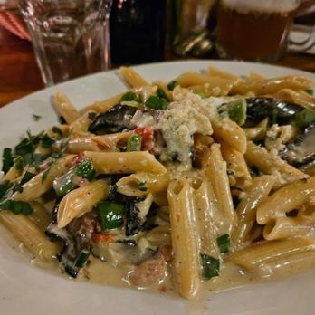 Restaurant Gastrognome - Veggie pasta - New American Near Me - Idyllwild, California Restaurant Gastrognome - Veggie pasta - New American Near Me - Idyllwild, California