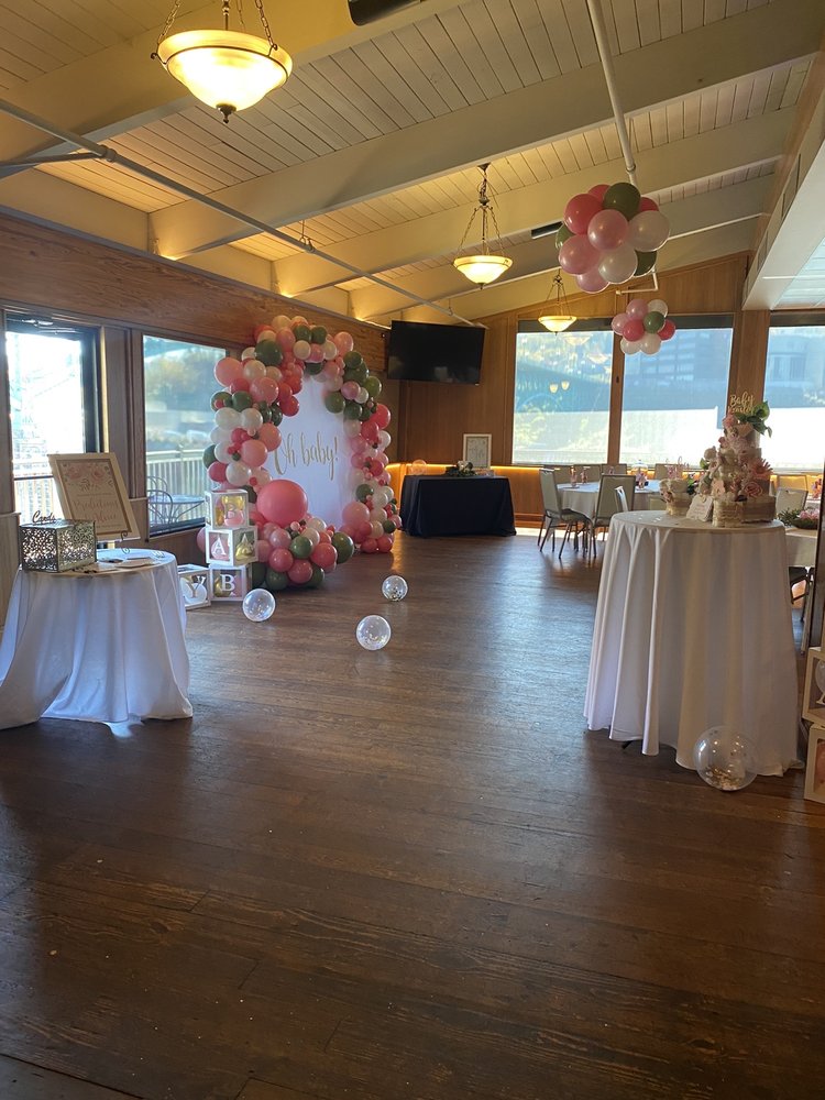 VOLUNTEER BALLOONS Updated October 2024 31 Photos 5500 Oakside Dr