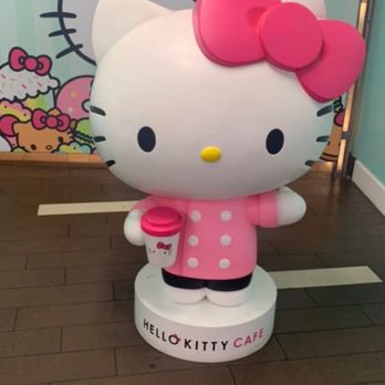 Hello Kitty Cafe - Hello kitty statue - Themed Cafes Near Me - Las Vegas, Nevada